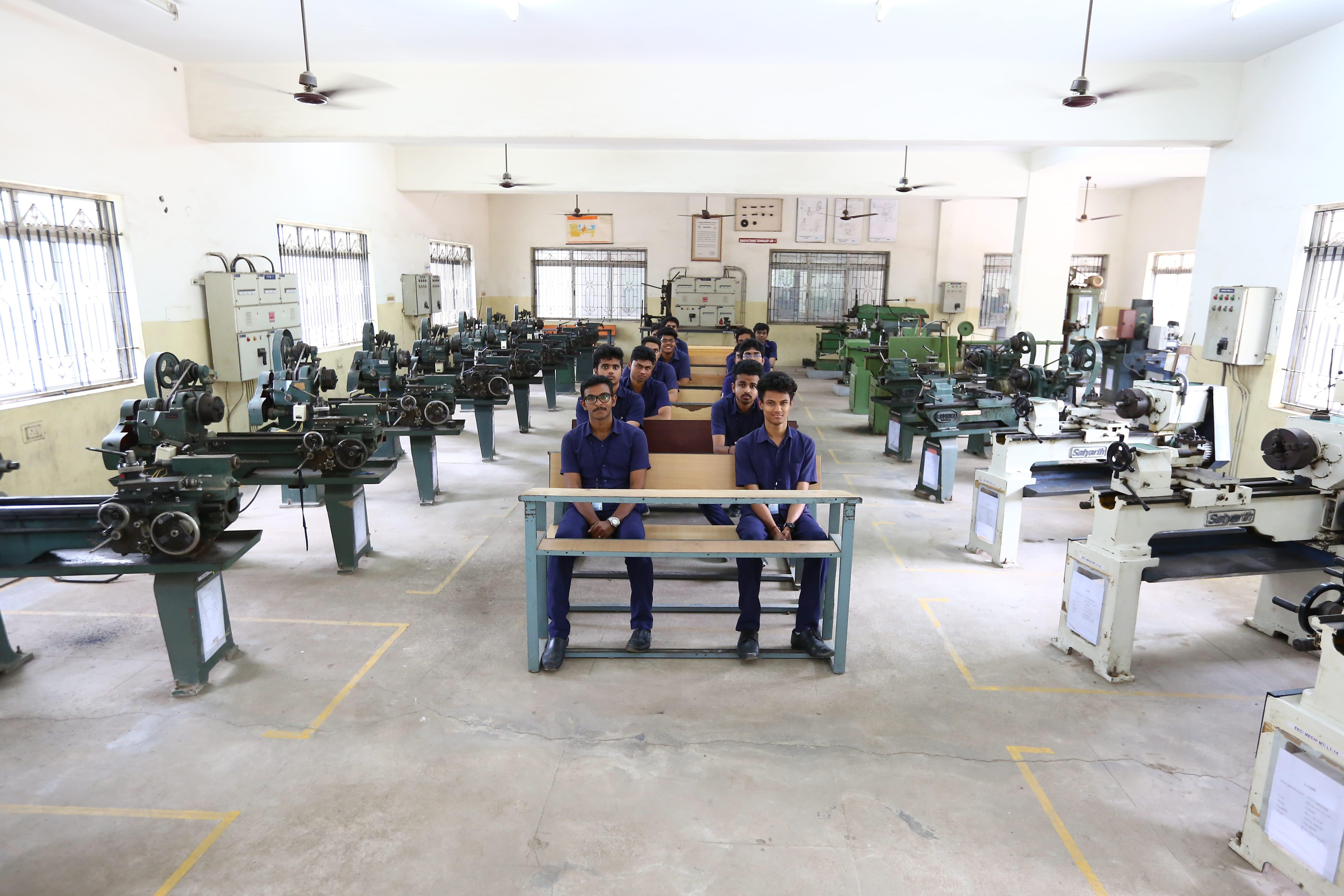 SRM Easwari Laboratories photo 6